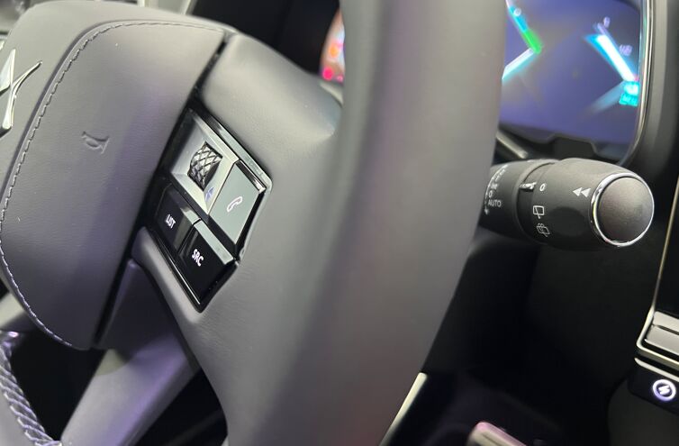 DS DS7 Crossback SUV Hybride rechargeable Essence