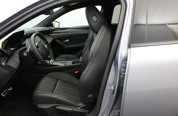 PEUGEOT 308 Berline Hybride rechargeable Essence