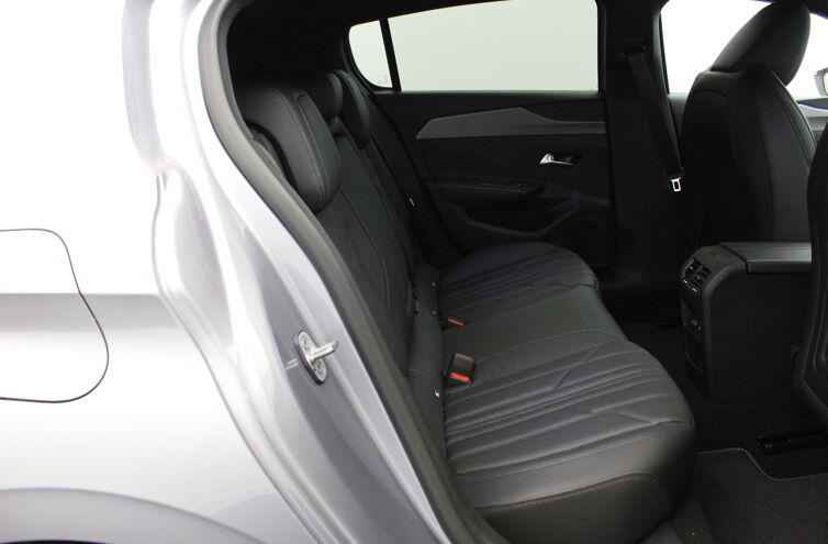 PEUGEOT 308 Berline Hybride rechargeable Essence