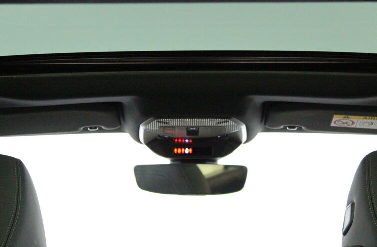 PEUGEOT 308 Berline Hybride rechargeable Essence