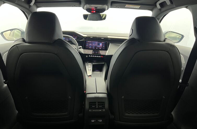 PEUGEOT 308 Berline Hybride rechargeable Essence