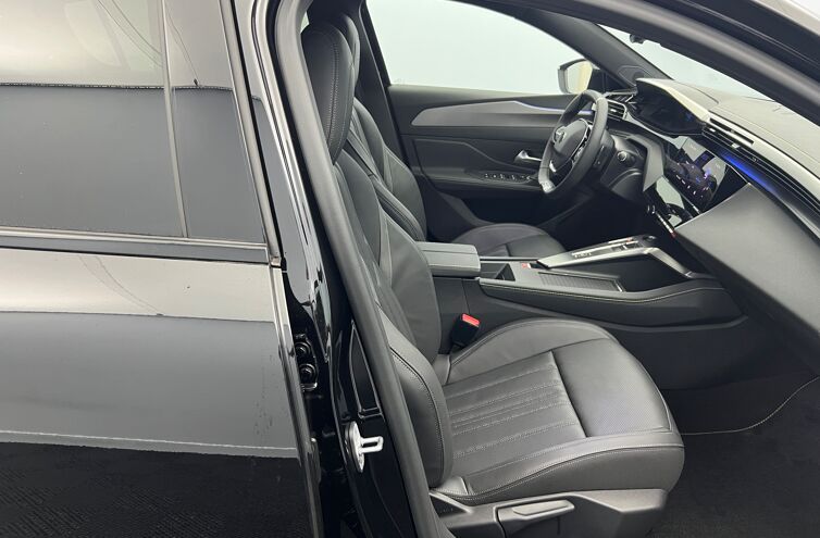 PEUGEOT 308 Berline Hybride rechargeable Essence