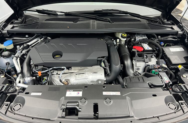 PEUGEOT 308 Berline Hybride rechargeable Essence