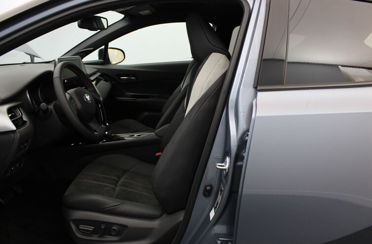 TOYOTA C-HR SUV Hybride Essence