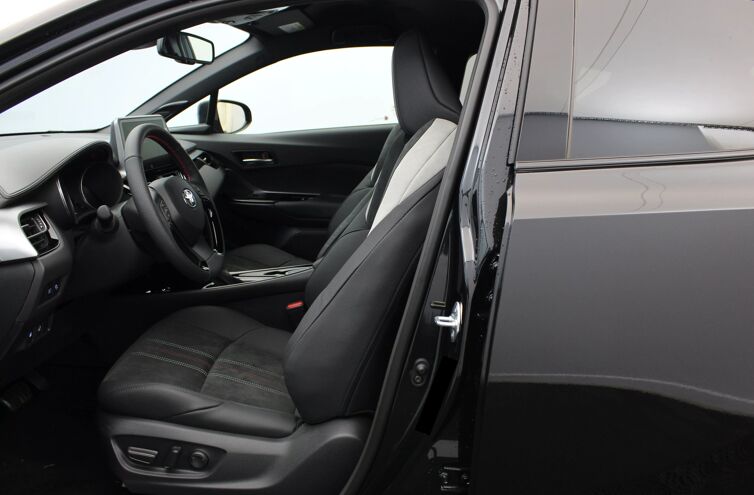 TOYOTA C-HR SUV Hybride Essence