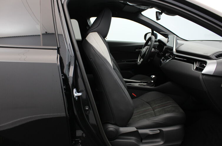 TOYOTA C-HR SUV Hybride Essence