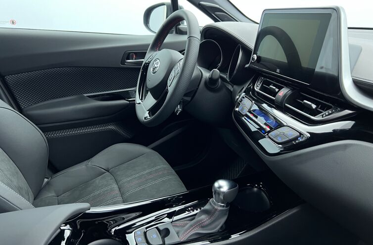 TOYOTA C-HR SUV Hybride Essence