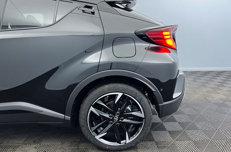 TOYOTA C-HR SUV Hybride Essence
