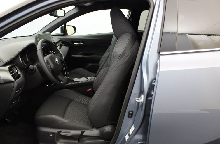 TOYOTA C-HR SUV Hybride Essence
