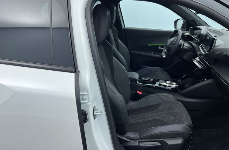 PEUGEOT 2008 SUV Essence