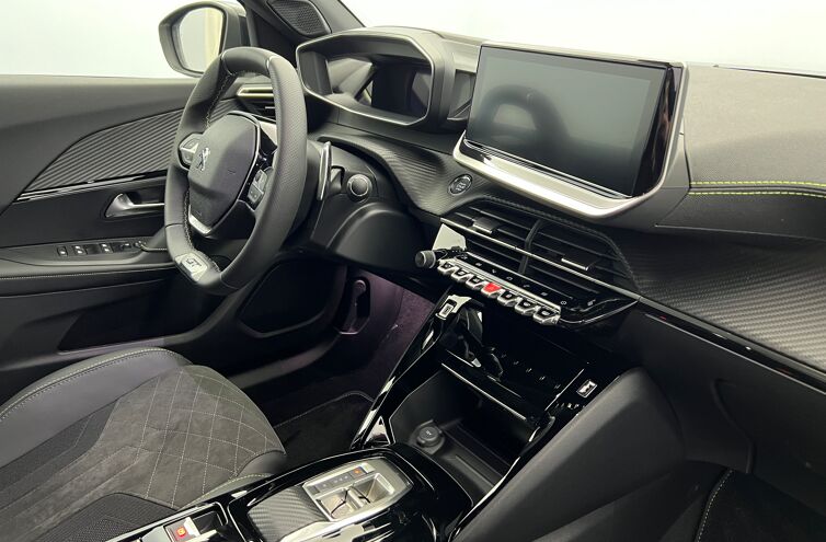 PEUGEOT 2008 SUV Essence