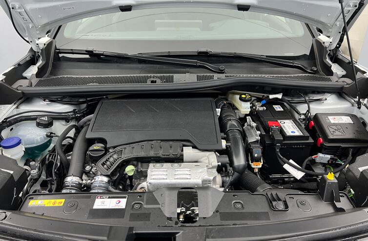 PEUGEOT 2008 SUV Essence