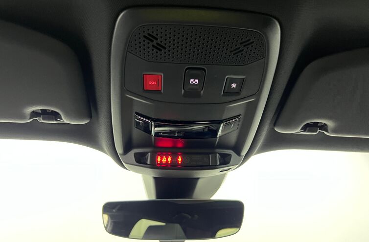 PEUGEOT 2008 SUV Essence