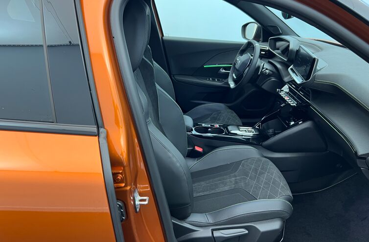PEUGEOT 2008 SUV Essence