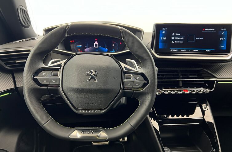 PEUGEOT 2008 SUV Essence