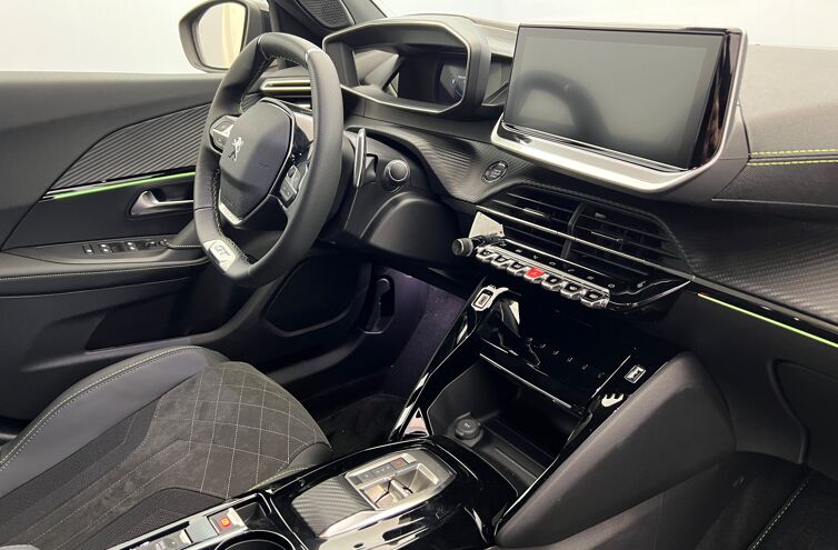 PEUGEOT 2008 SUV Essence