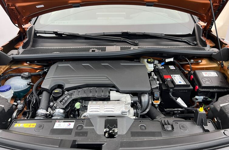PEUGEOT 2008 SUV Essence