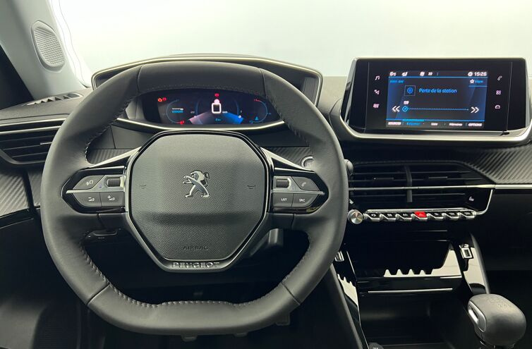 PEUGEOT 2008 SUV Essence