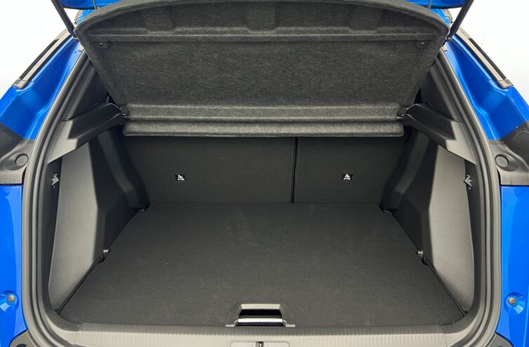 PEUGEOT 2008 SUV Essence