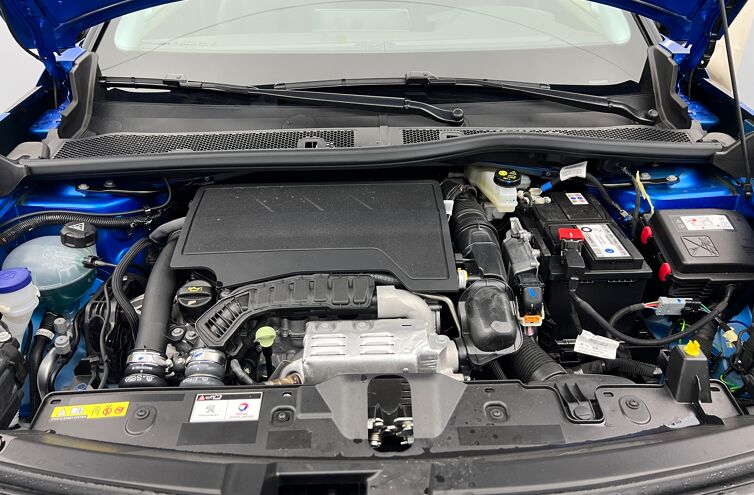 PEUGEOT 2008 SUV Essence