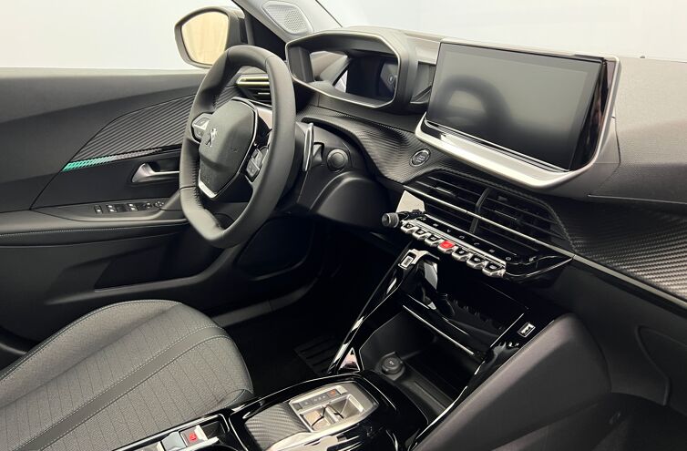 PEUGEOT 2008 SUV Essence
