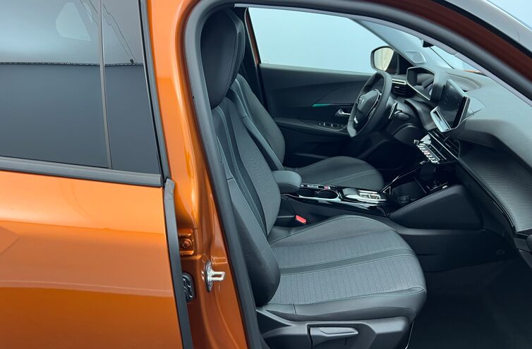PEUGEOT 2008 SUV Essence