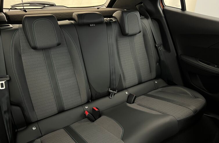 PEUGEOT 2008 SUV Essence