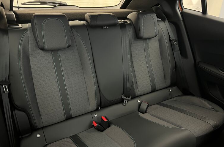 PEUGEOT 2008 SUV Essence