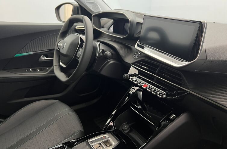 PEUGEOT 2008 SUV Essence