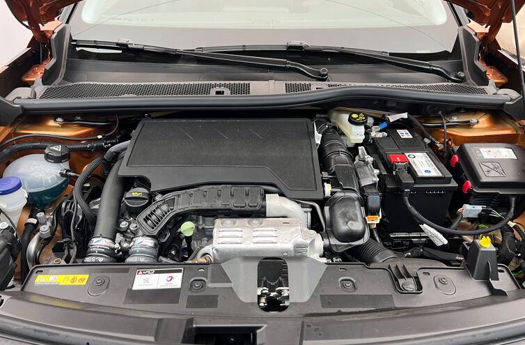 PEUGEOT 2008 SUV Essence