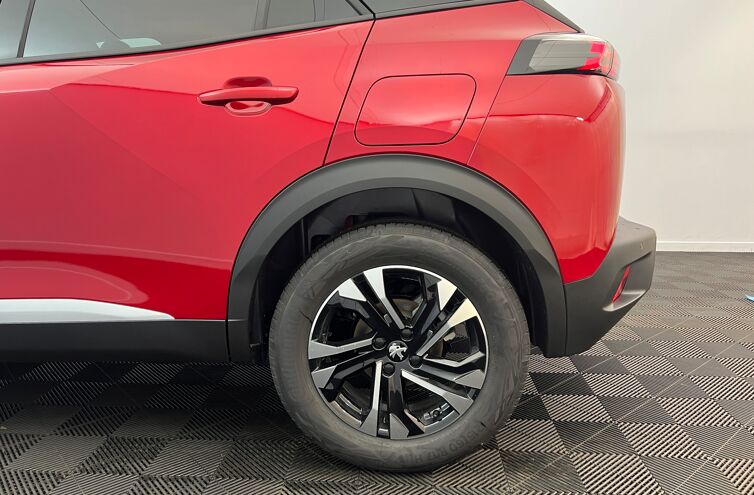PEUGEOT 2008 SUV Essence