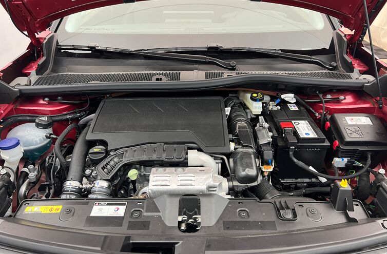 PEUGEOT 2008 SUV Essence