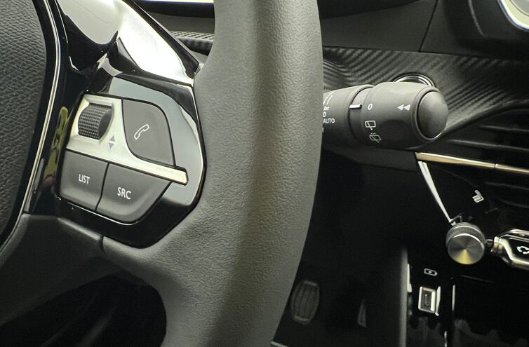 PEUGEOT 208 Citadine Essence