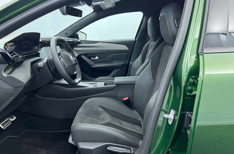 PEUGEOT 308 Berline Essence