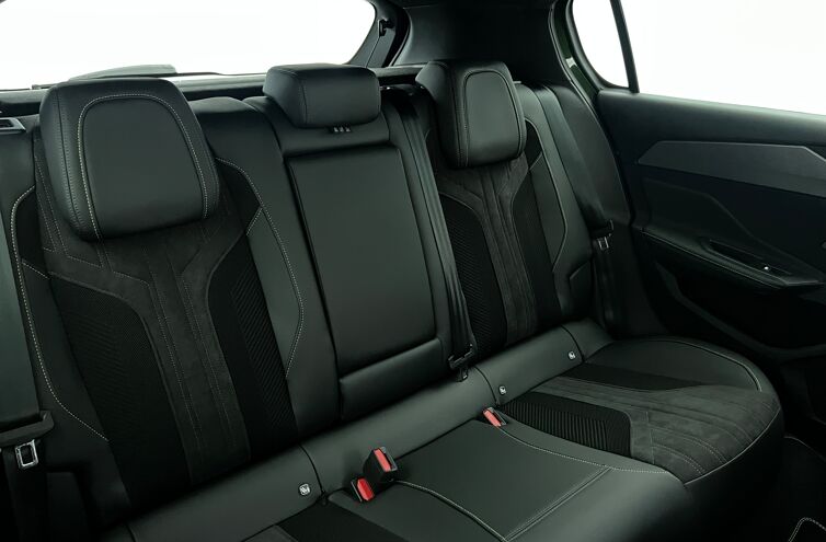 PEUGEOT 308 Berline Essence