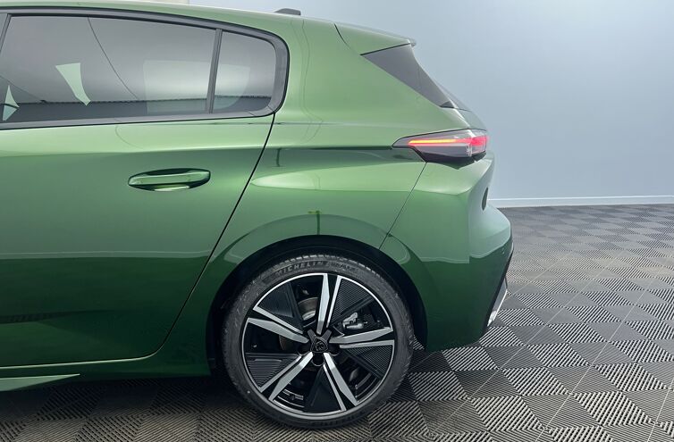 PEUGEOT 308 Berline Essence