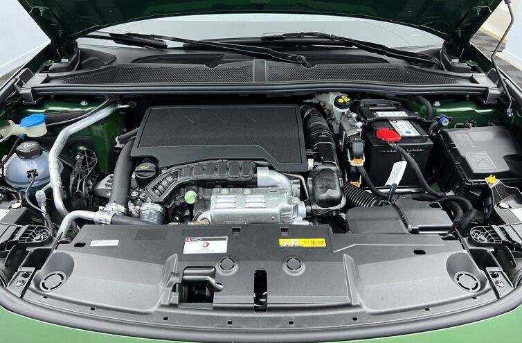 PEUGEOT 308 Berline Essence