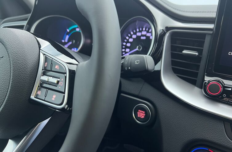KIA XCeed Hybride Rechargeable Berline Hybride Essence