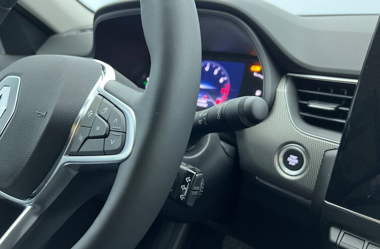 RENAULT Arkana SUV Essence Hybride
