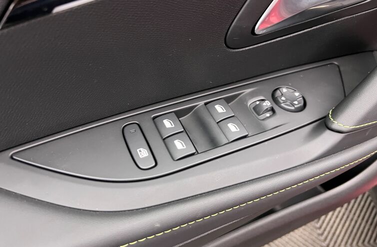 PEUGEOT 208 Citadine Electrique