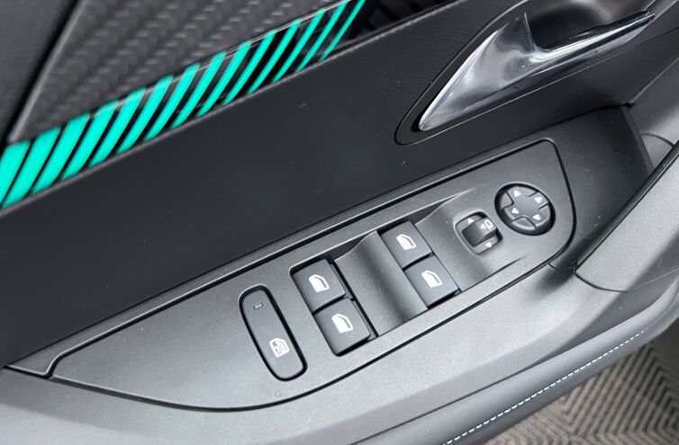 PEUGEOT 2008 SUV Electrique