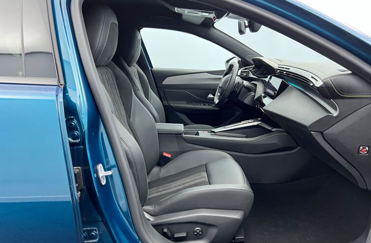 PEUGEOT 408 Nouvelle Berline Hybride rechargeable Essence