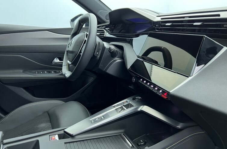 PEUGEOT 408 Nouvelle Berline Hybride rechargeable Essence