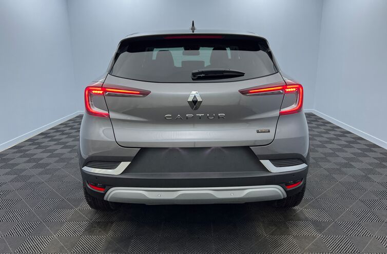 RENAULT Captur SUV Hybride rechargeable Essence
