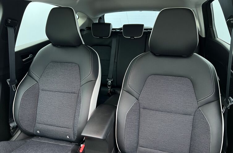 RENAULT Captur SUV Hybride rechargeable Essence