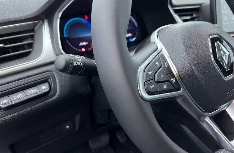 RENAULT Captur SUV Hybride rechargeable Essence