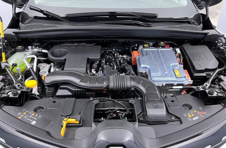 RENAULT Captur SUV Hybride rechargeable Essence