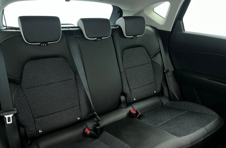 RENAULT Captur SUV Hybride rechargeable Essence