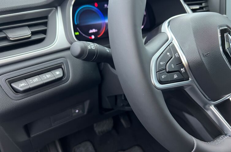 RENAULT Captur SUV Hybride rechargeable Essence