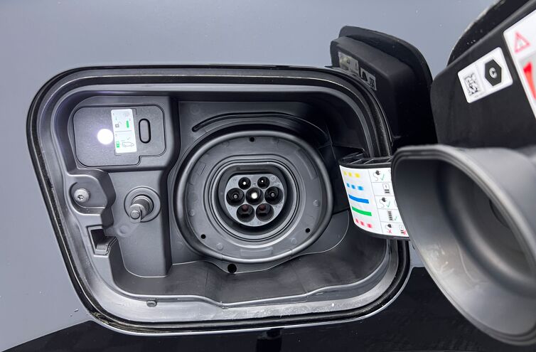 RENAULT Captur SUV Hybride rechargeable Essence